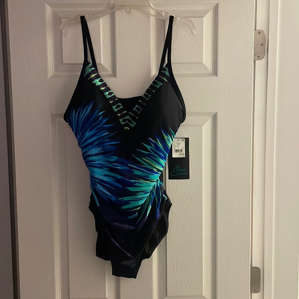One piece Swim suite, XL